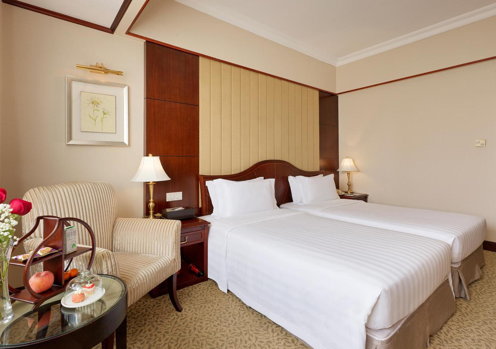 Regal Palace Hotel Dongguan  Exterior photo