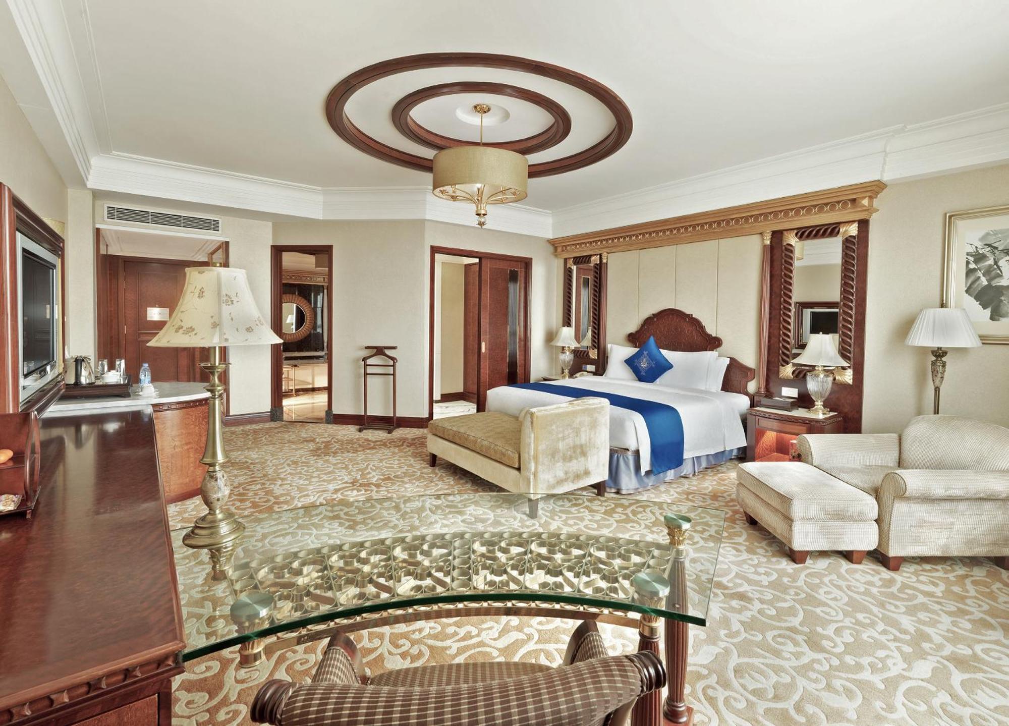 Regal Palace Hotel Dongguan  Exterior photo